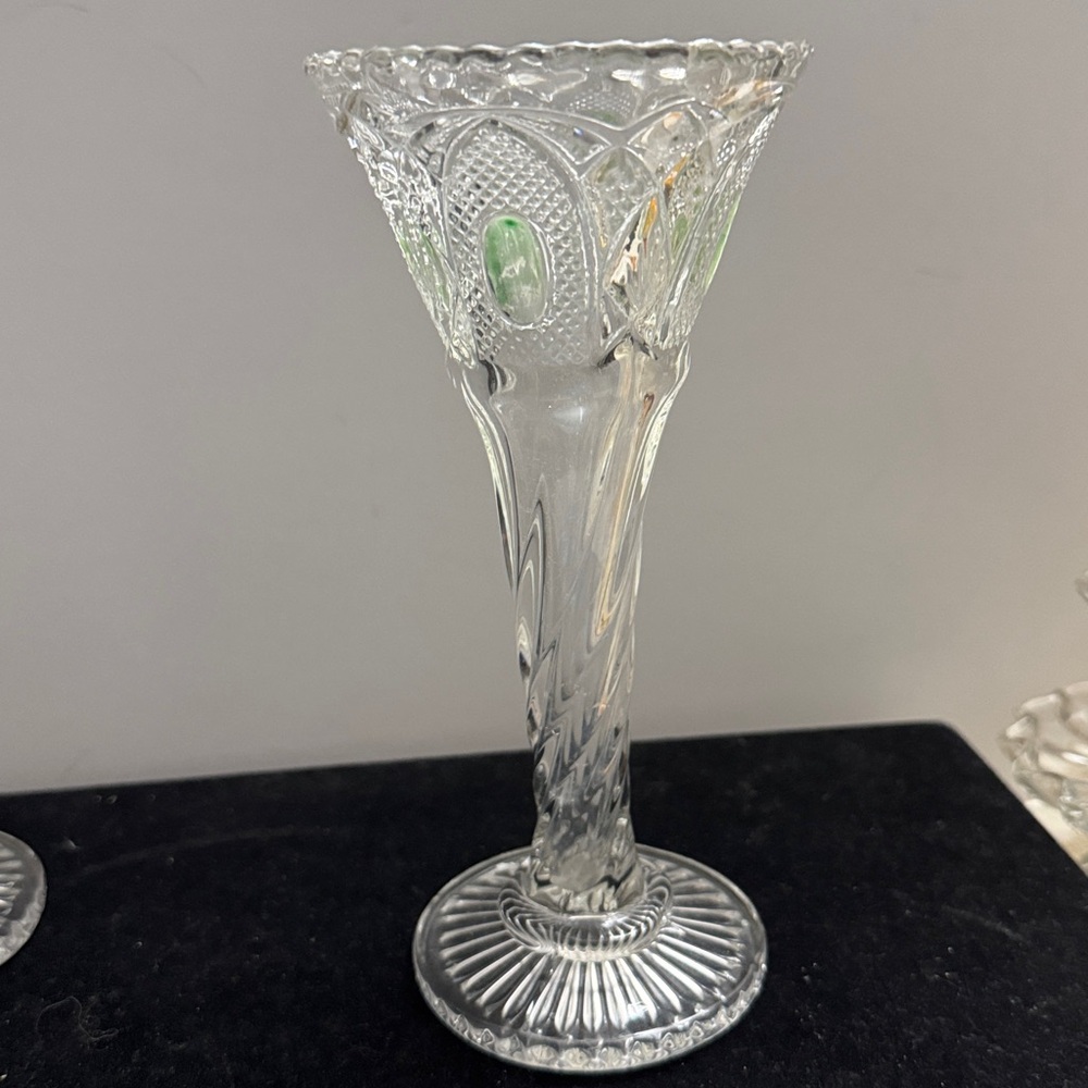 Antique EAPG Green Stained Bud Vase: US Glass New Hampshire Bent Buckle, 1903
8”